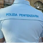 Blitz della polizia penitenziaria al carcere , 15 telefoni cellulari e hashish…