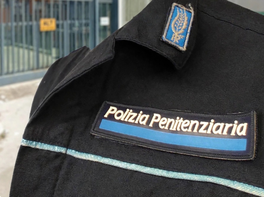Torna dal permesso premio con hashish e cocaina: detenuto arrestato dalla Polizia penitenziaria a…